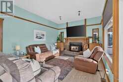 1117 MAIN STREET | Lake of Bays Ontario | Slide Image Twelve