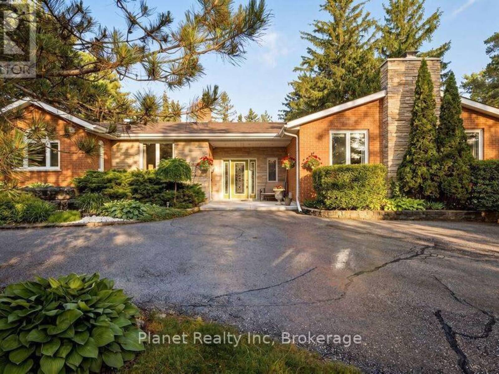 4426 SIDE ROAD 10, Cambridge, Ontario N3C 2V4