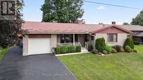 227 15TH AVENUE | Hanover Ontario | Slide Image Two