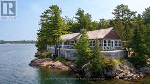 (LAKESIDE & BLUEBERRY PT) - 2 A258 ISLAND | Pointe au Baril Ontario | Slide Image Twenty-one