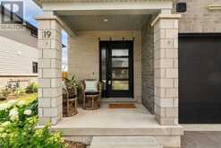 19 TRAILSIDE DRIVE | St. Marys Ontario | Slide Image Five