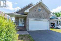 17 WEBB CIRCLE | Haliburton Ontario | Slide Image Two