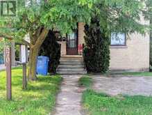 570 10TH STREET | Hanover Ontario | Slide Image Four