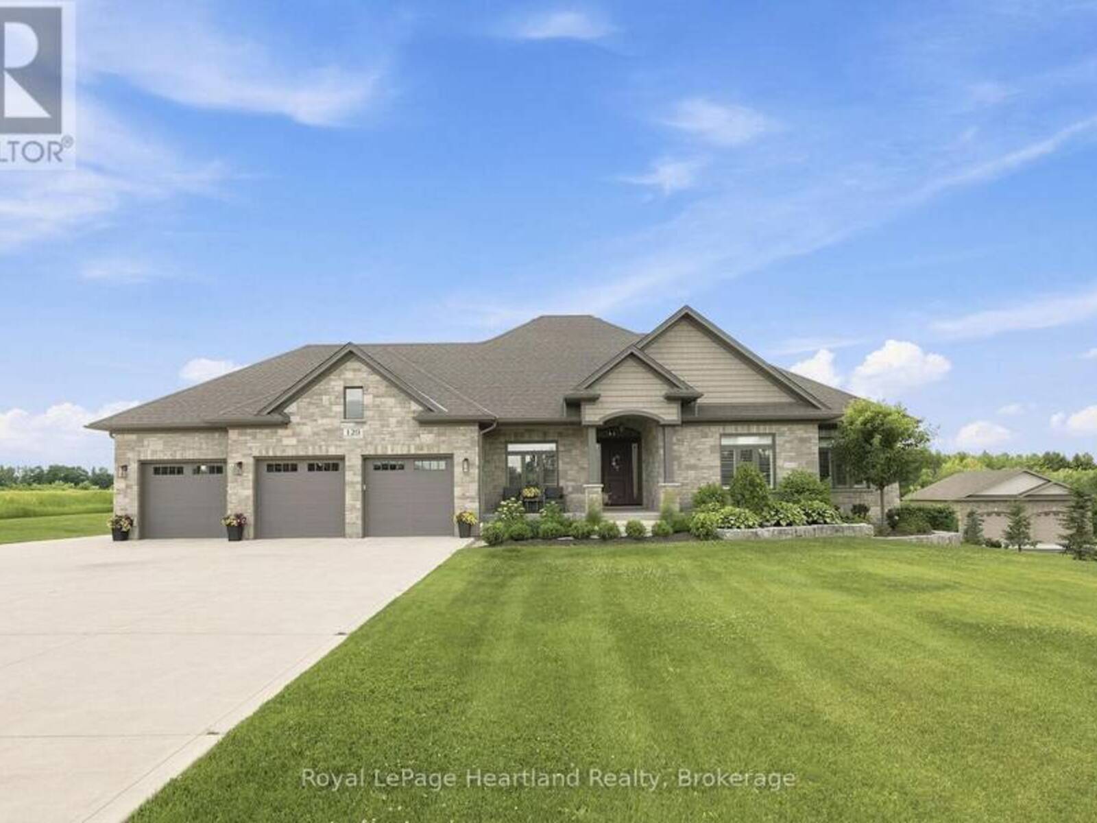 129 SHARRON COURT, Mapleton, Ontario N0G 2K0