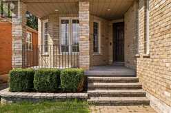 144 COUNTRY LANE | Barrie Ontario | Slide Image Three