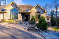 135 ALGONQUIN DRIVE | Meaford Ontario | Slide Image Two