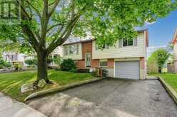 18 SPRINGDALE BOULEVARD | Guelph Ontario | Slide Image Two