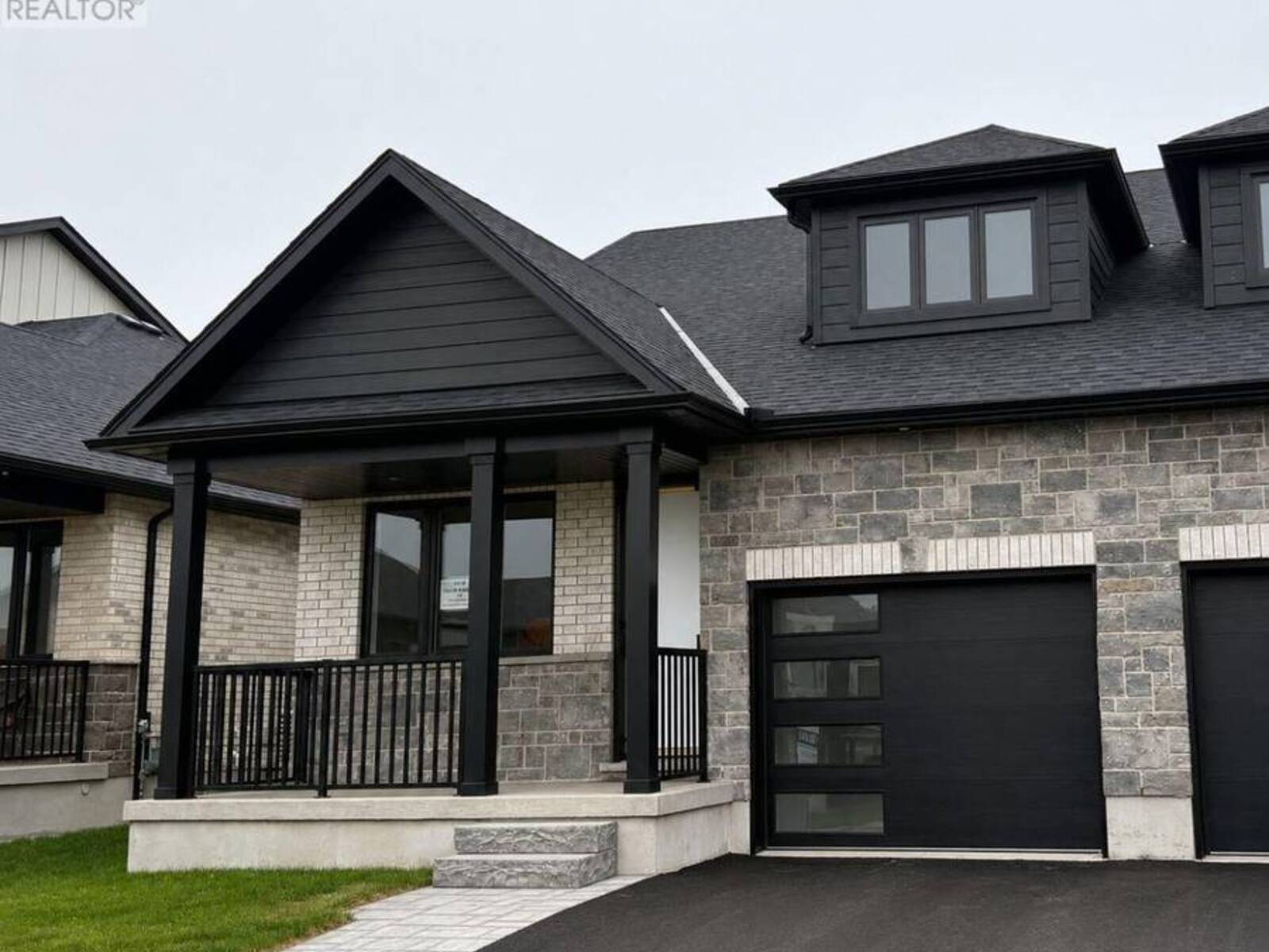 7 HALLS DRIVE, Elora, Ontario N0B 1S0