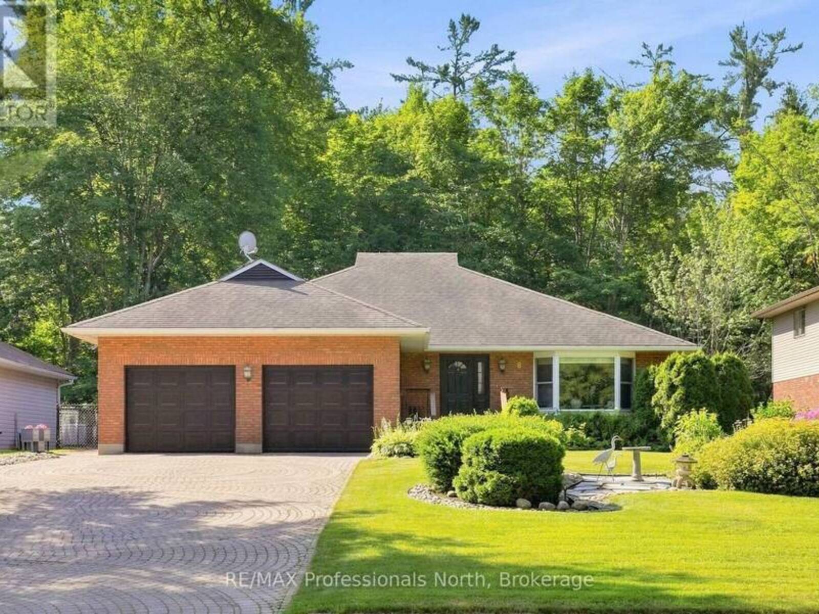8 PALMER COURT, Bracebridge, Ontario P1L 1K5
