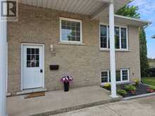 25 LEE CRESCENT | Goderich Ontario | Slide Image Two