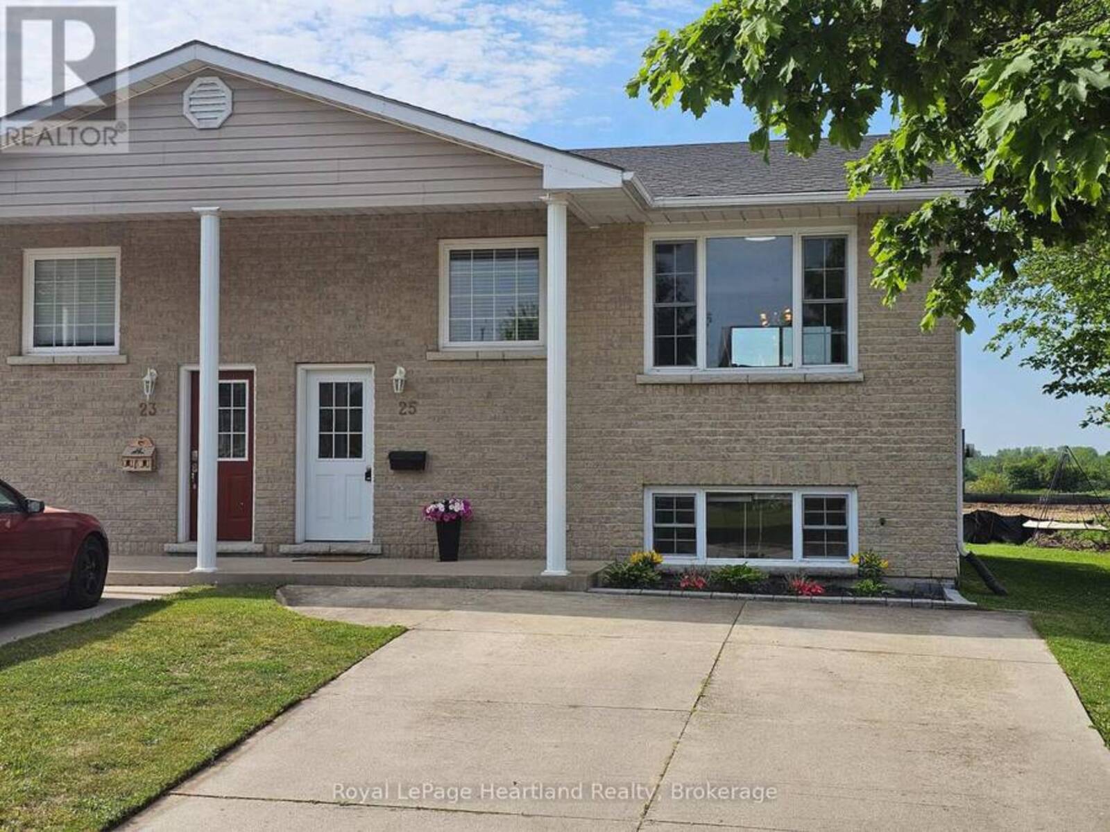 25 LEE CRESCENT, Goderich, Ontario N7A 4L3