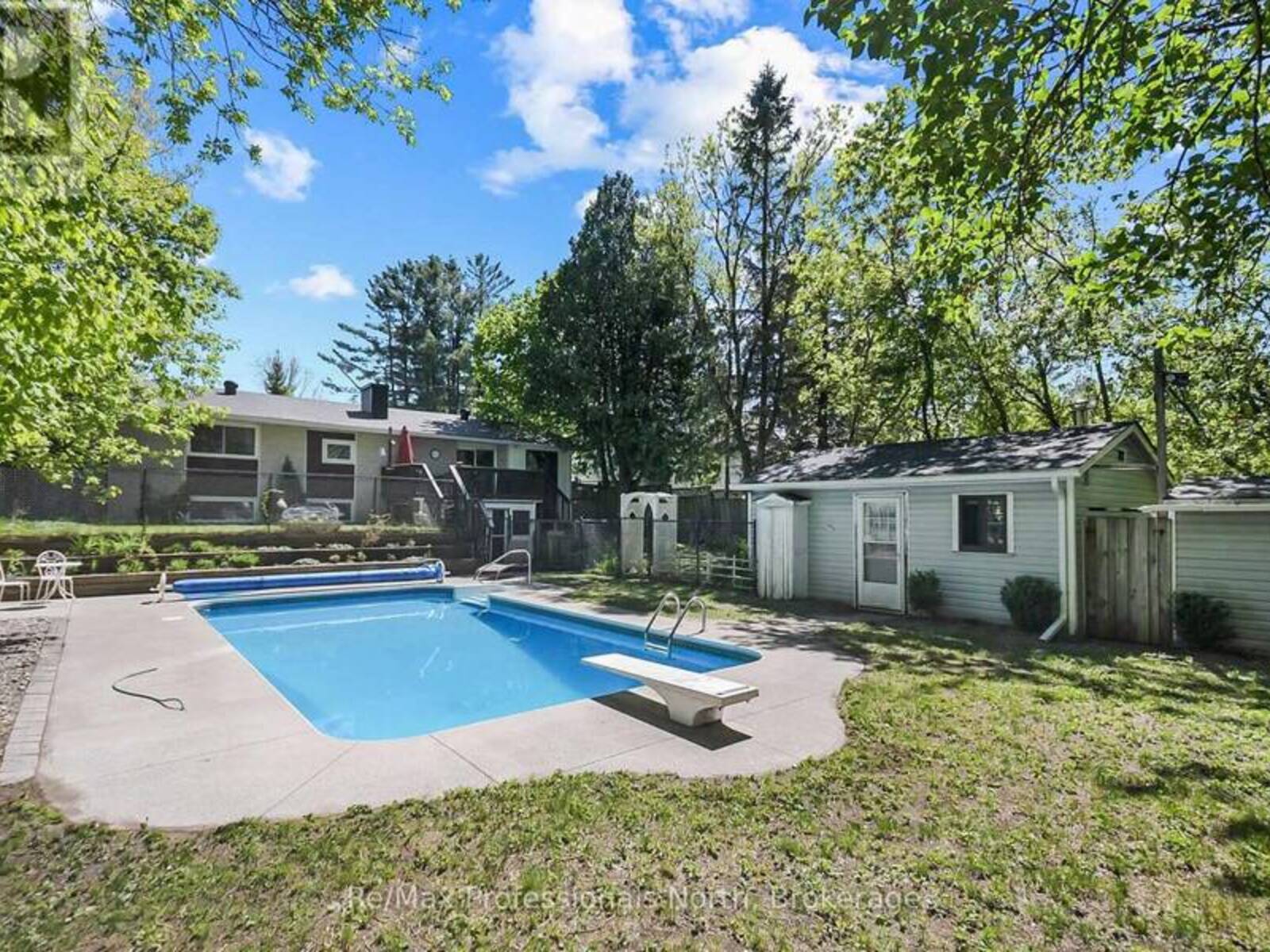 110 FRASER STREET, Gravenhurst, Ontario P1P 1C9