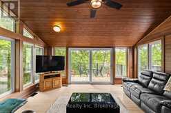 30 SPARROW ROAD | Rosseau Ontario | Slide Image Ten