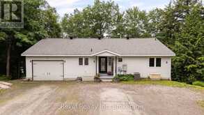 30 SPARROW ROAD | Rosseau Ontario | Slide Image Eight