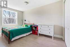 28 CHARTWELL CRESCENT | Guelph Ontario | Slide Image Nineteen
