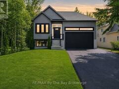 35 48TH STREET N Wasaga Beach Ontario, L9Z 1Y3