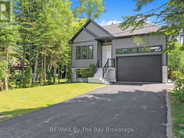 35 48TH STREET N Wasaga Beach Ontario, L9Z 1Y3 - 6 Bedrooms Home For Sale