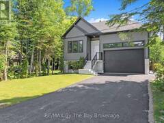 35 48TH STREET N Wasaga Beach Ontario, L9Z 1Y3