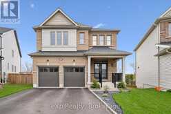201 MCFARLANE CRESCENT | Fergus Ontario | Slide Image Three