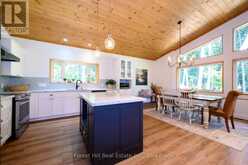 315 NORTH FOX LAKE ROAD W | Huntsville Ontario | Slide Image Eighteen