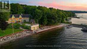 250 GORDON DRIVE | Penetanguishene Ontario | Slide Image Two