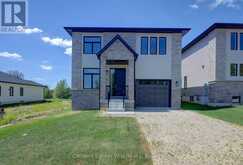 643 MARTIN STREET | Mount Forest Ontario | Slide Image One