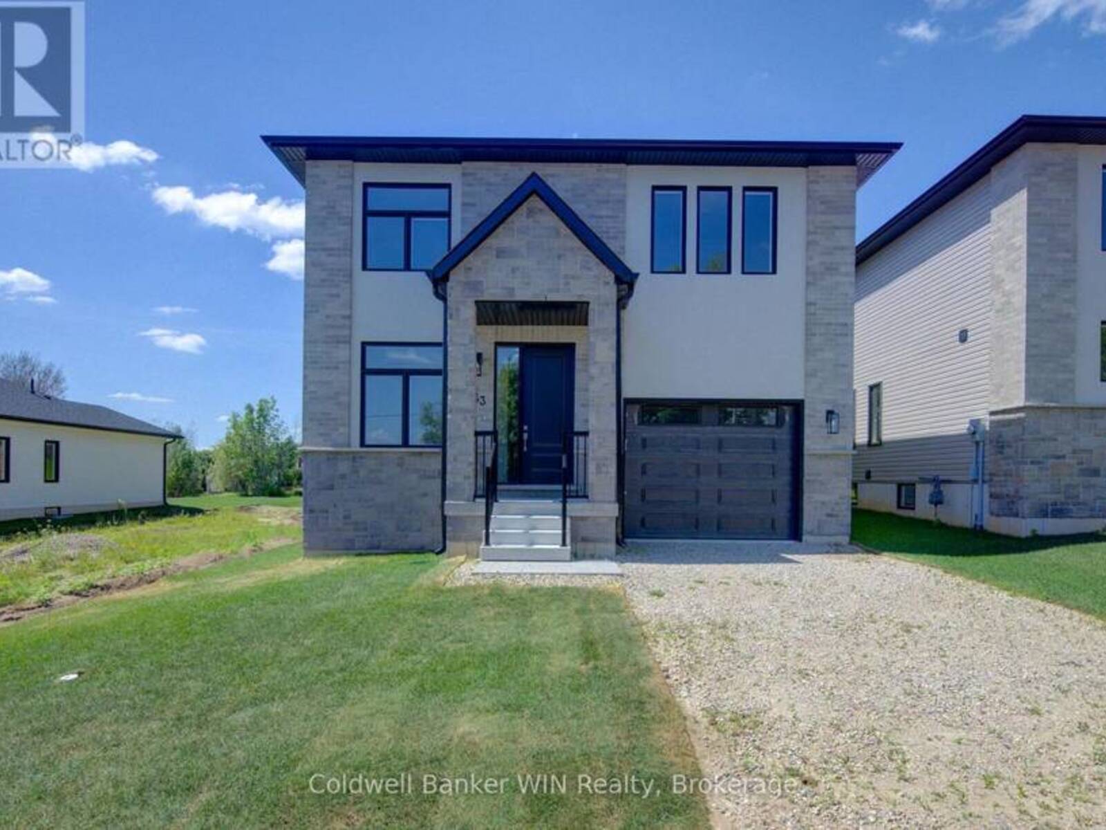 643 MARTIN STREET, Mount Forest, Ontario N0G 2L3