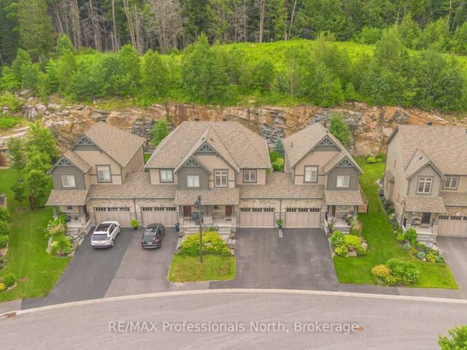 45 KELSEY MADISON COURT, Huntsville, Ontario P1H 0E2