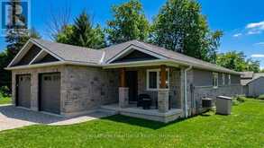86 OSBORNE STREET | Clinton Ontario | Slide Image Forty