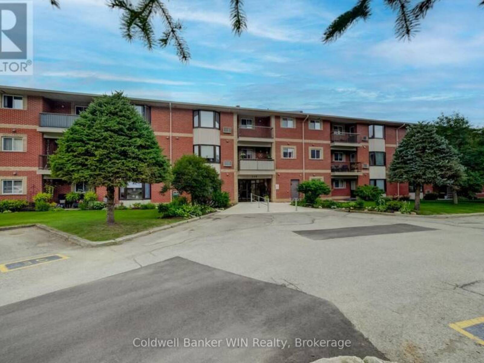 306 - 440 DURHAM STREET W, Mount Forest, Ontario N0G 2L1