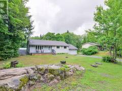 1048 OLD FALKENBURG ROAD Bracebridge Ontario, P1L 1X4