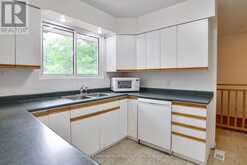 1048 OLD FALKENBURG ROAD | Bracebridge Ontario | Slide Image Eight