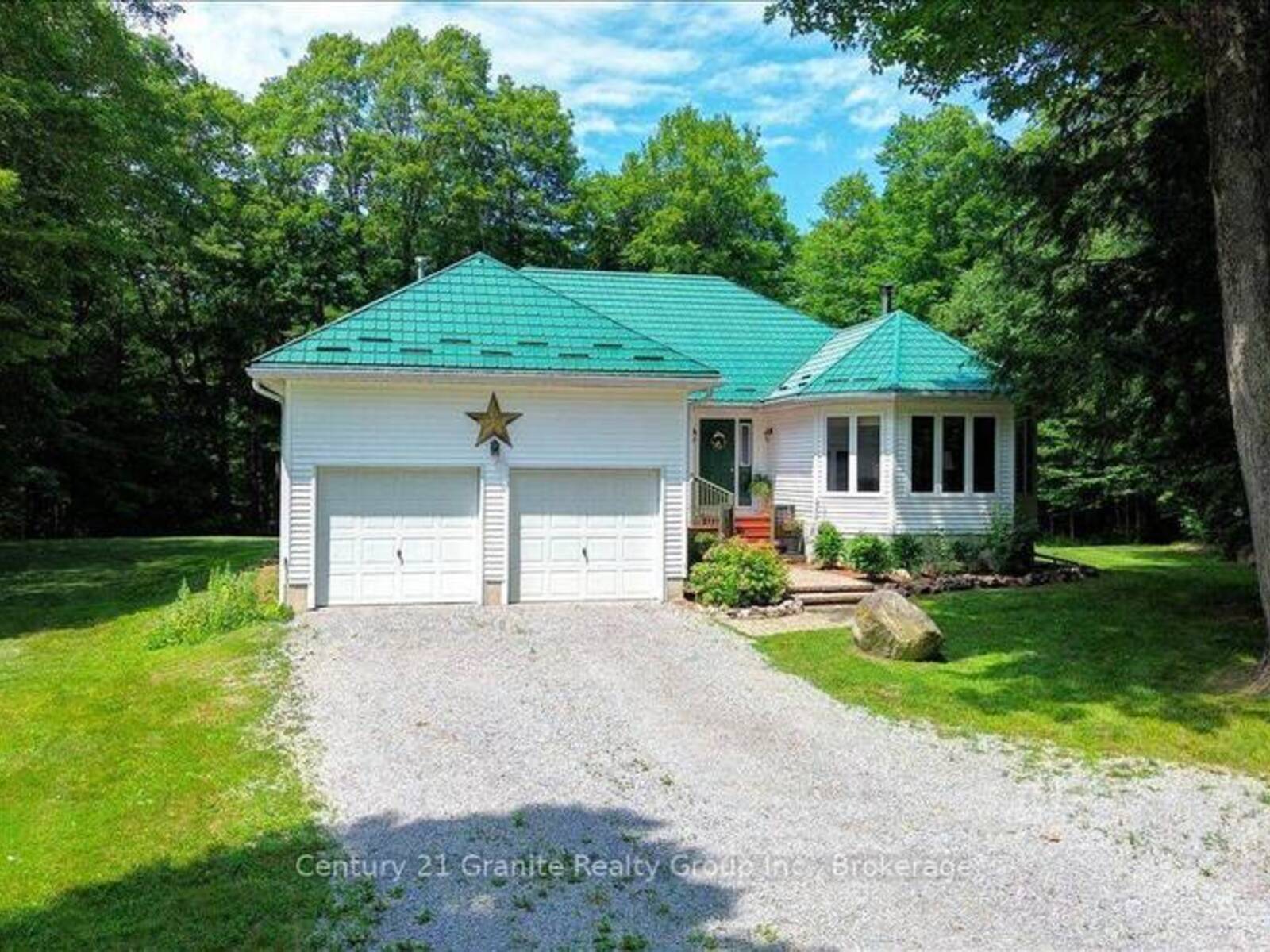 1132 IRISH LINE ROAD, Haliburton, Ontario K0M 1S0
