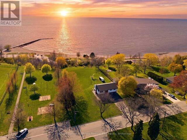 306 LAKESIDE DRIVE Goderich Ontario, N7A 3X7 - 3 Bedrooms Waterfront Home For sale
