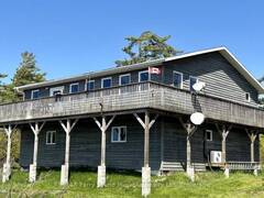 16 B55 ISLAND MacTier Ontario, P0C 1H0