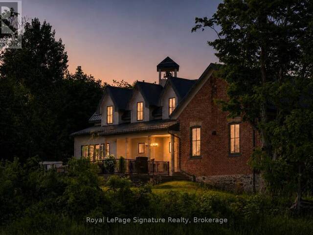 356598 THE BLUE MOUNTAINS- EUPHRASIA Clarksburg Ontario, N0H 1J0 - 3 Bedrooms Home For Sale