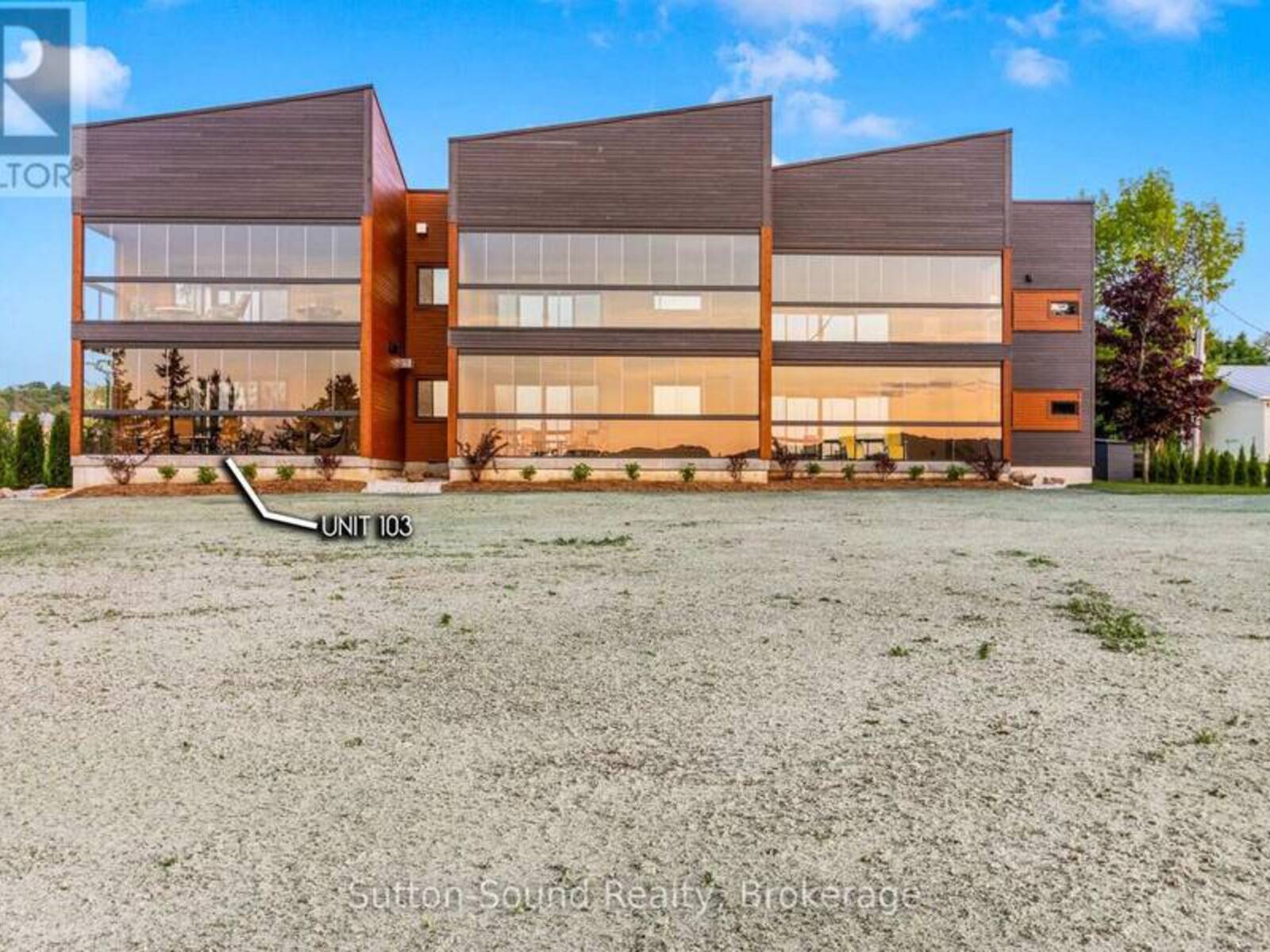 535 #103 ISAAC STREET, Georgian Bluffs, Ontario N0H 2T0