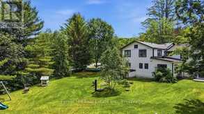 1040 WALKER LAKE DRIVE | Huntsville Ontario | Slide Image Eight