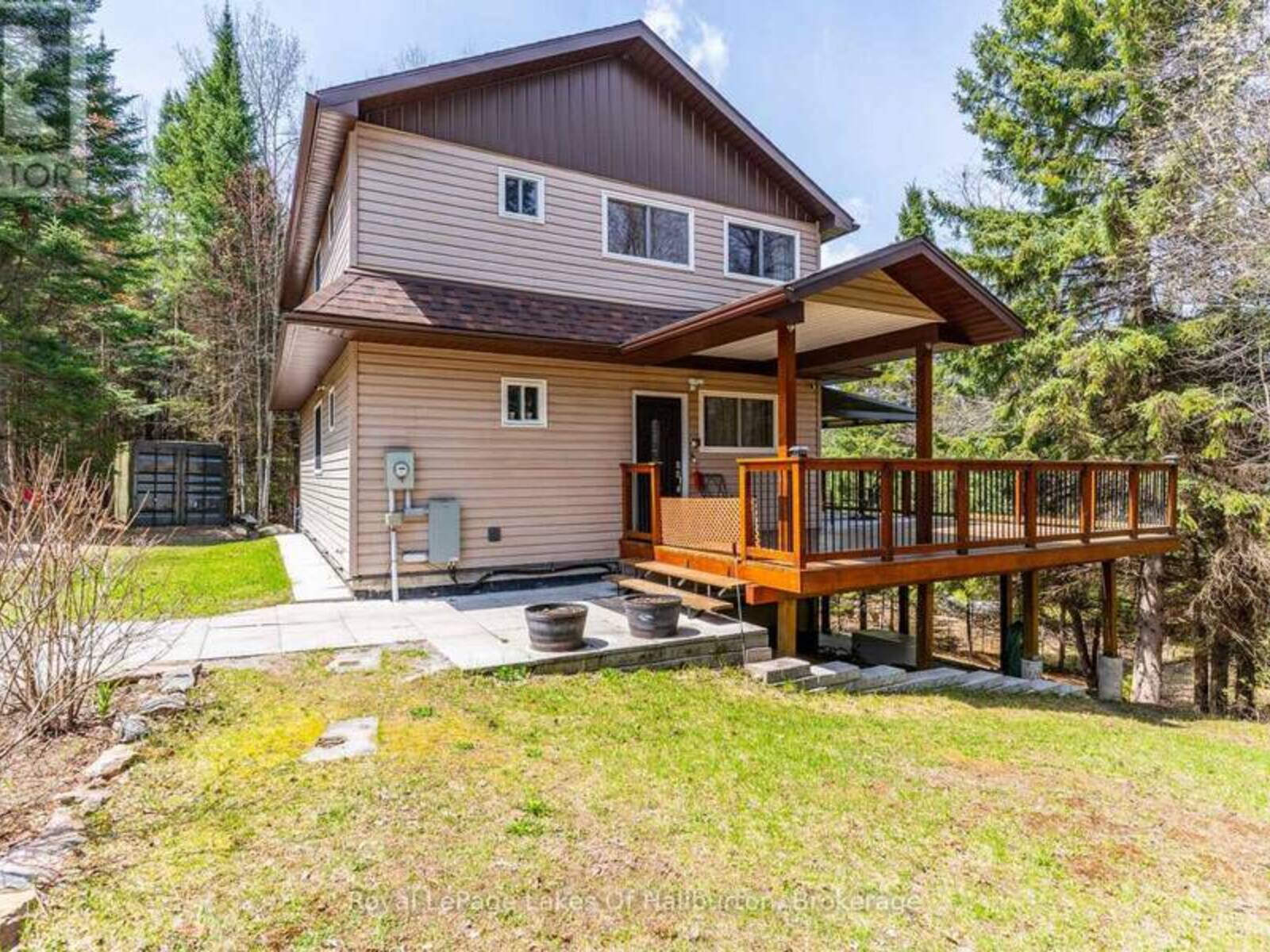 1033 BAYBERRY LANE, Highlands East, Ontario K0M 1R0