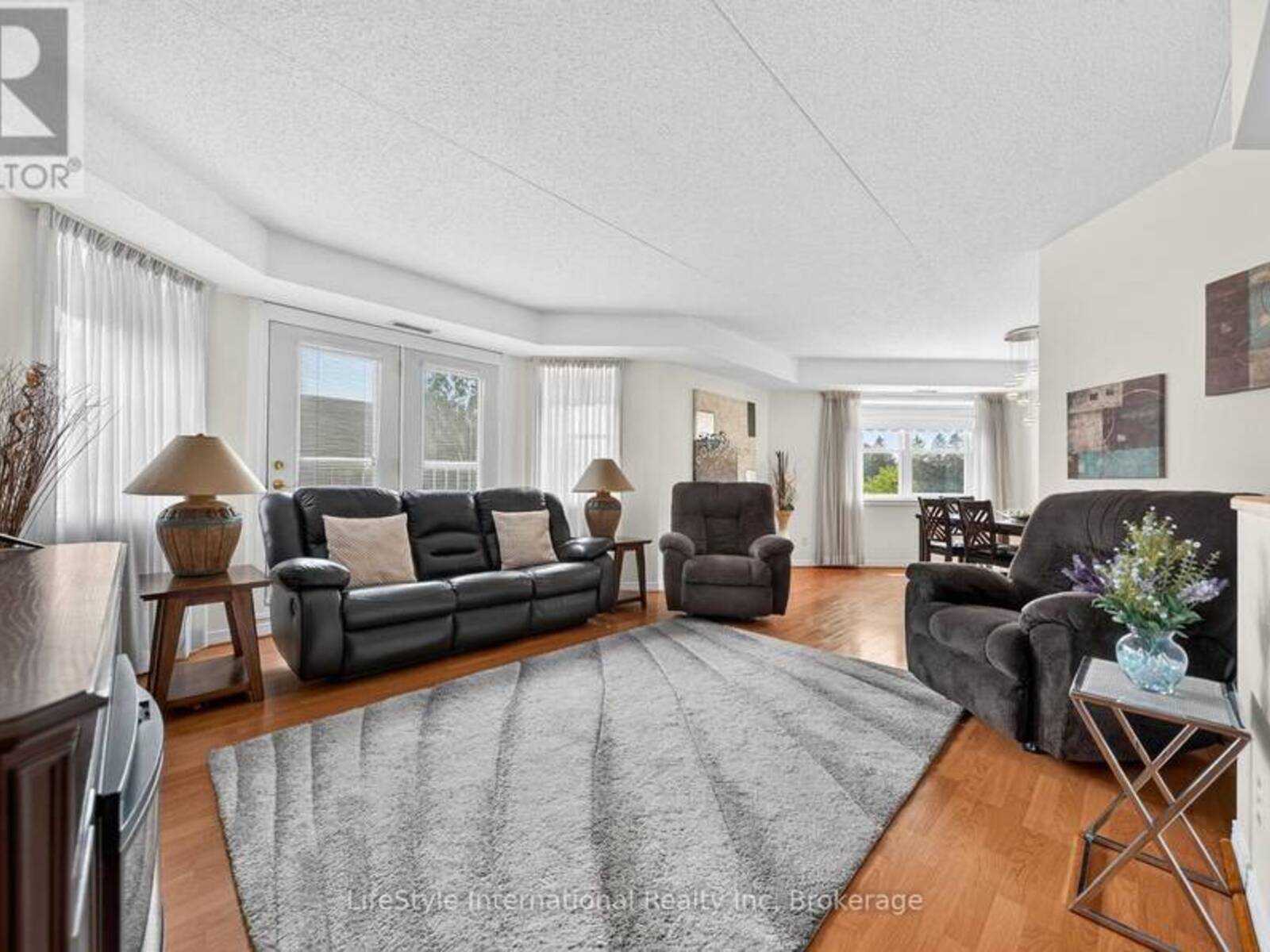 210 - 208 SILVERCREEK PARKWAY N, Guelph, Ontario N1H 8H2