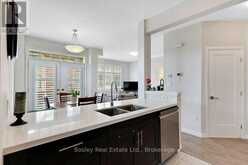 7 BACON LANE | Ancaster Ontario | Slide Image Thirteen