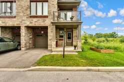 7 BACON LANE | Ancaster Ontario | Slide Image Four