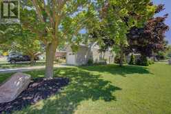 737 MACKENDRICK DRIVE | Kincardine Ontario | Slide Image Two