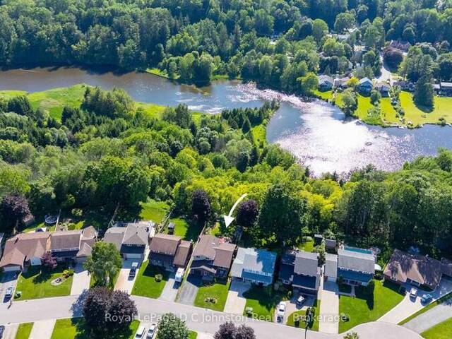 126 5TH AVENUE E Owen Sound Ontario, N4K 6C7 - 4 Bedrooms Home For Sale