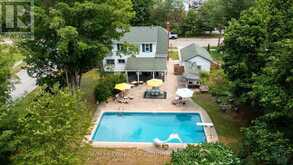 695 JOHN STREET N | Gravenhurst Ontario | Slide Image Thirty-eight