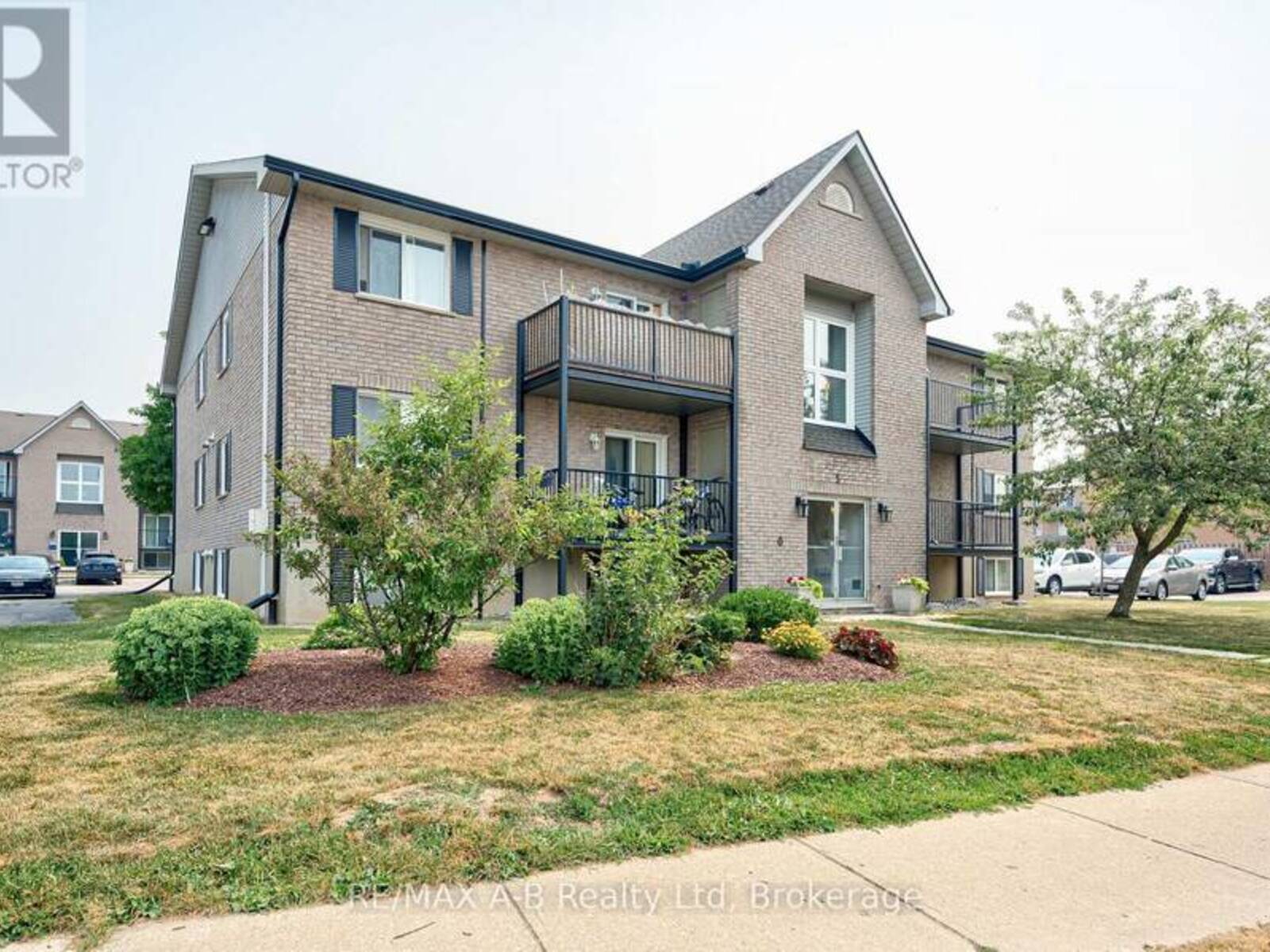 106 - 50 CAMPBELL COURT, Stratford, Ontario N5A 7T6