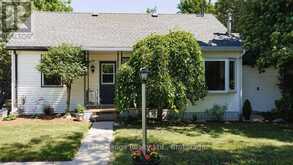 73 QUEEN STREET | Ripley Ontario | Slide Image Two