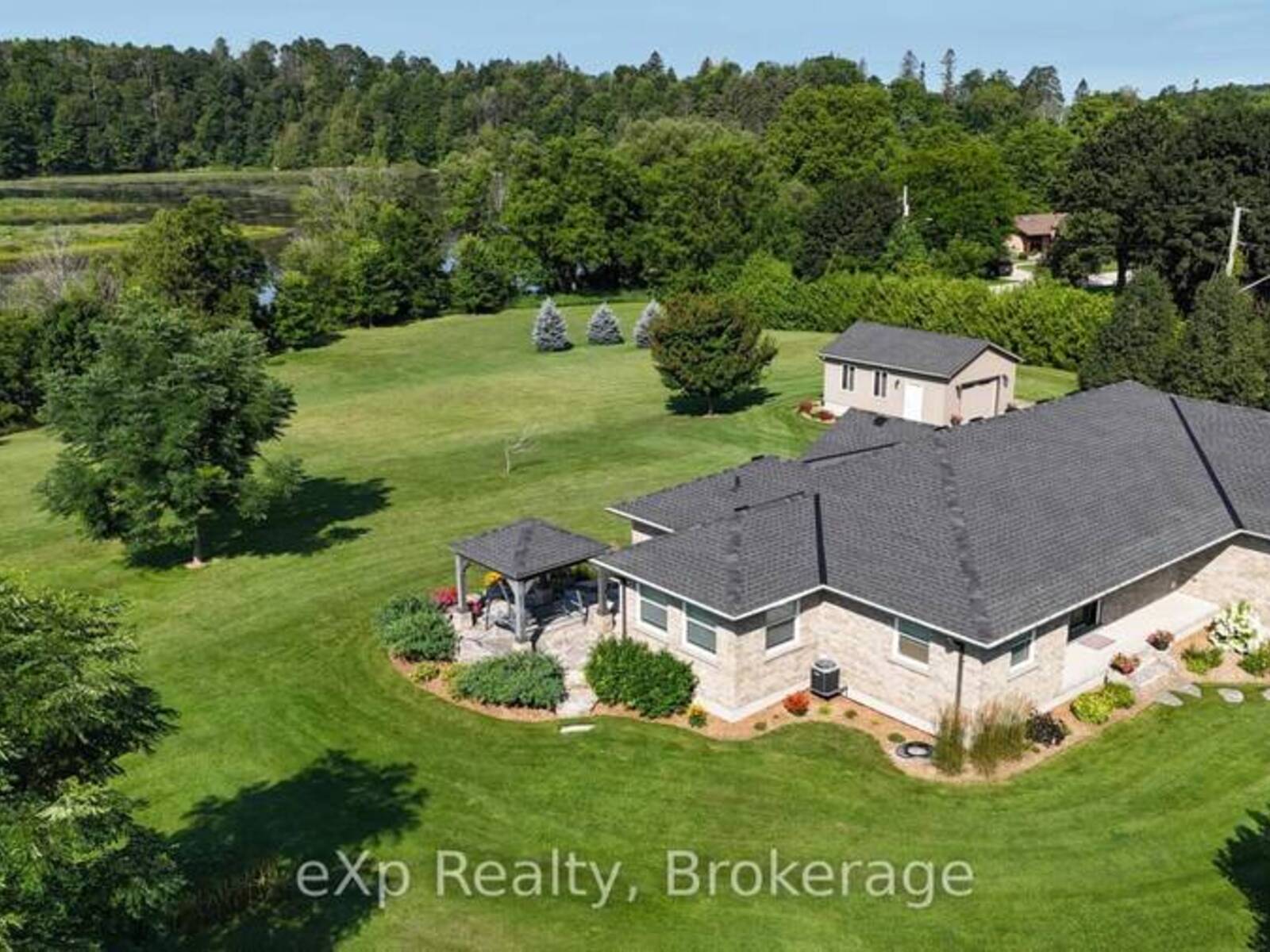 207 EDMUND STREET, Southgate, Ontario N0G 1C0
