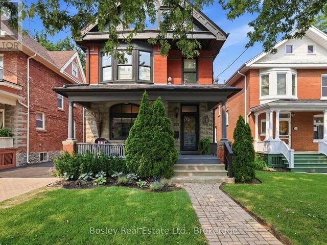 202 PINE STREET Collingwood Ontario, L9Z 2P2 - 4 Bedrooms Home For Sale