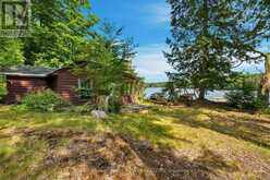 24 SOUTH CRANE LAKE ROAD | The Archipelago Ontario | Slide Image Thirteen